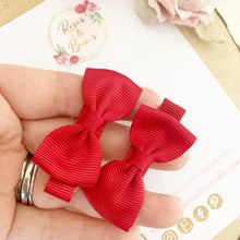 Load image into Gallery viewer, Deep red School Small Hair Bow Clip Set
