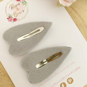 Grey swan heart glitter scalloped snap clip set