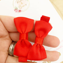 Load image into Gallery viewer, Red School Small Hair Bow Clip Set look
