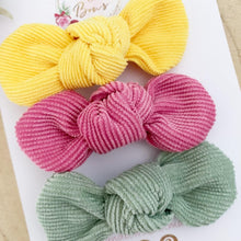 Load image into Gallery viewer, Bright cord corduroy alligator clip set x3 clips
