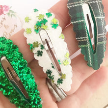 Load image into Gallery viewer, St Patrick’s Day snap clip set
