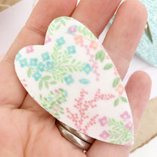 Load image into Gallery viewer, flower glitter heart scalloped snap clip set
