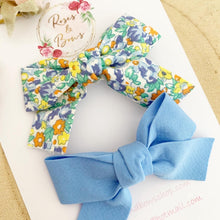 Load image into Gallery viewer, Blue Cotton Tie Bow Clip Set
