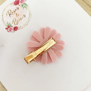 Pink Daisy alligator clip set