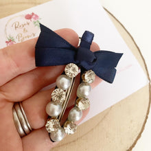 Load image into Gallery viewer, Navy Blue Pearl and Rhinestone Alligator Clip
