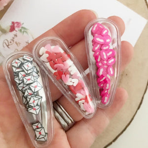 Valentines Day shaker snap clip set