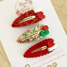 Load image into Gallery viewer, Christmas clothes scalloped snap clip set
