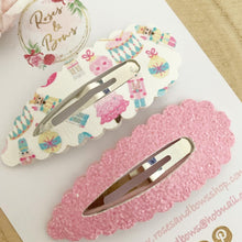 Load image into Gallery viewer, Christmas Nutcracker Large scalloped snap clip set
