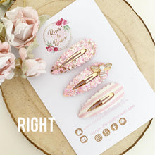 Load image into Gallery viewer, Pink and gold bee scalloped snap clip set
