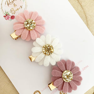 Pink Daisy alligator clip set