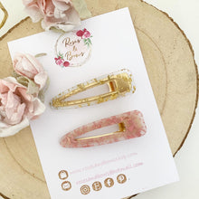 Load image into Gallery viewer, Pink and gold leaf resin hair clip set
